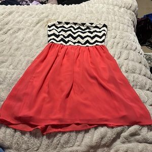 cute, short dress!! never worn